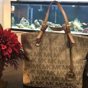 Michael Kors medium Leather Tote